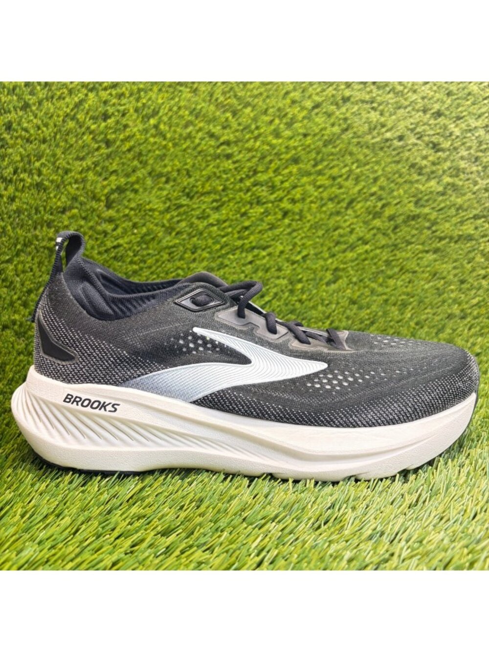 Brooks Glycerin 23 Mens Size 9.5EE Black White Athletic Running Shoes Sneakers